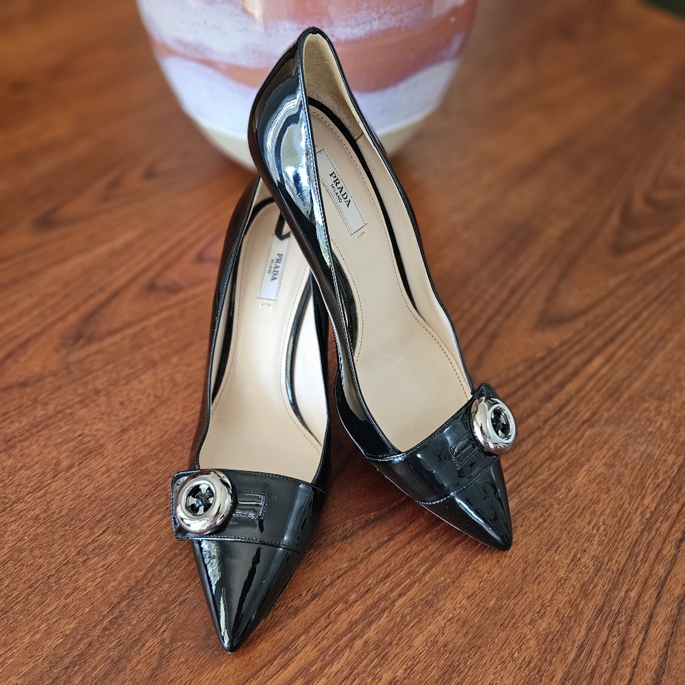 PRADA Black Italian Patent Leather Button Heels Point Toe Sz 40.5 NWOT - Picture 11 of 14